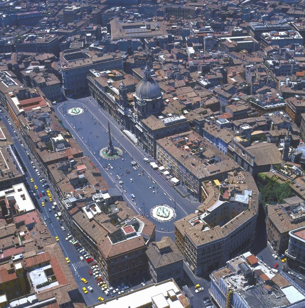 LA FORMA DI PIAZZA NAVONA e lo Stadio di Domiziano